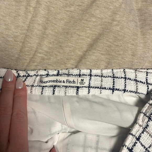 Abercrombie & Fitch Tweed Plaid Mini Skort - Picture 4 of 4